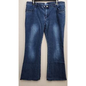 Lilu Blue Lightwashed Boot Cut Embroidered Flat Front Jeans 15R Juniors Stretch